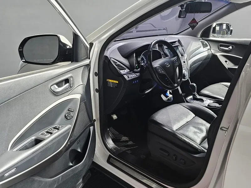 Hyundai Santa fe 2.0, снимка 11 - Автомобили и джипове - 54256635