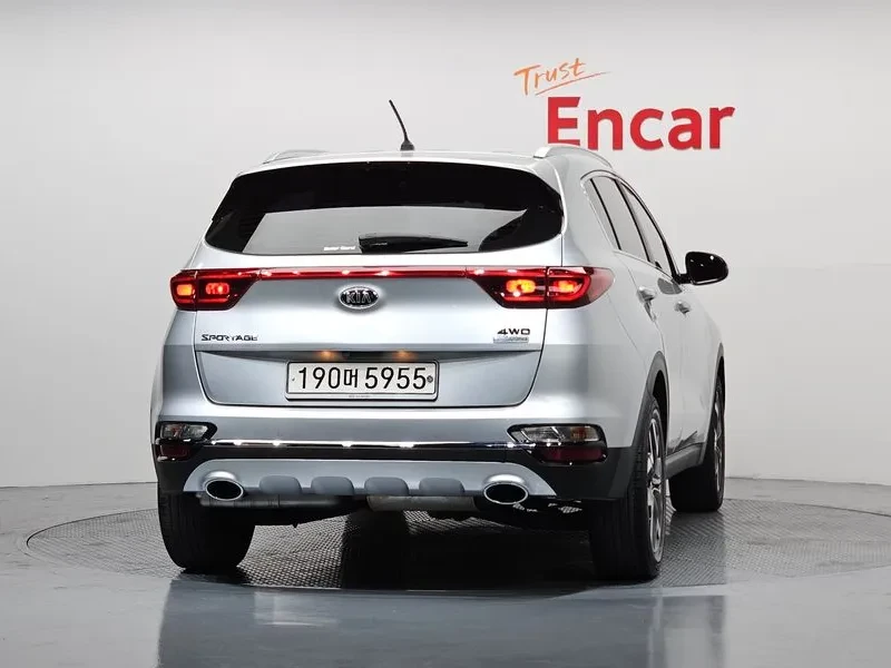 Kia Sportage 2.0 CRDi 4WD, снимка 4 - Автомобили и джипове - 54276680