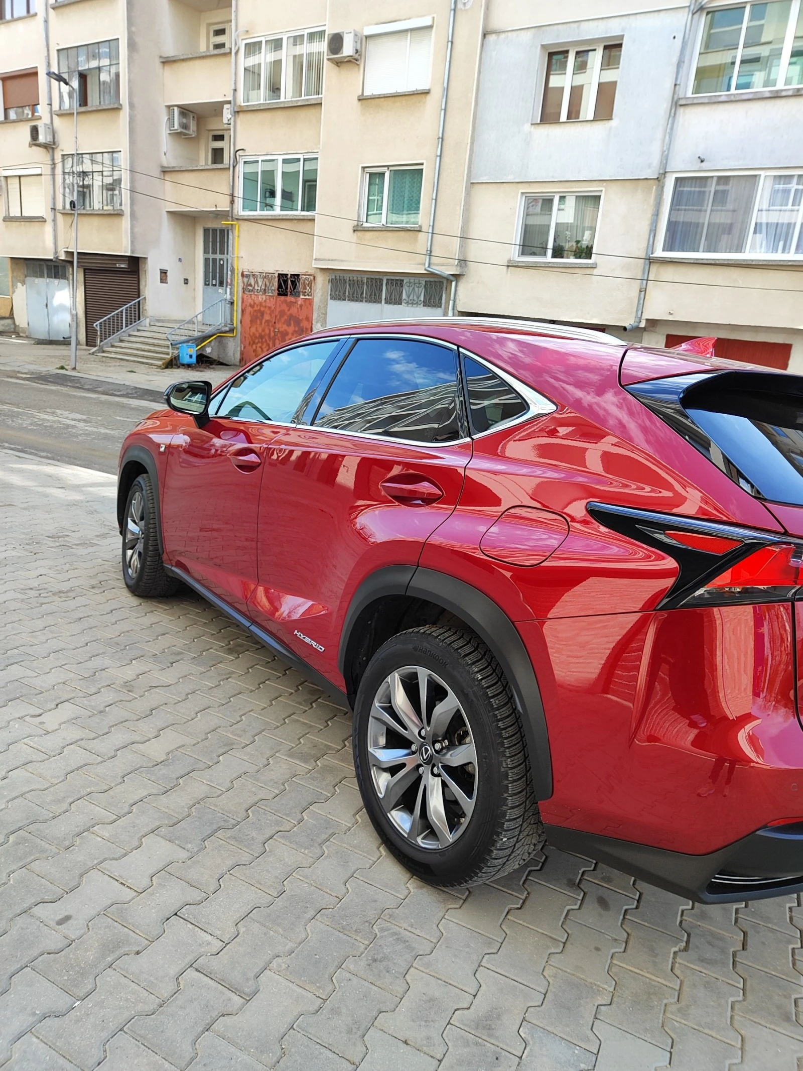 Lexus NX 300h F-sport - изображение 3