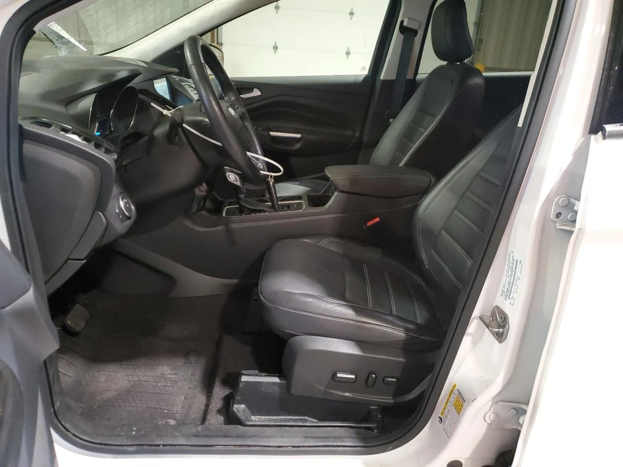 Ford Escape 2.0* TITANIUM* РЕАЛНИ КМ* ПЕРФЕКТНА - изображение 8