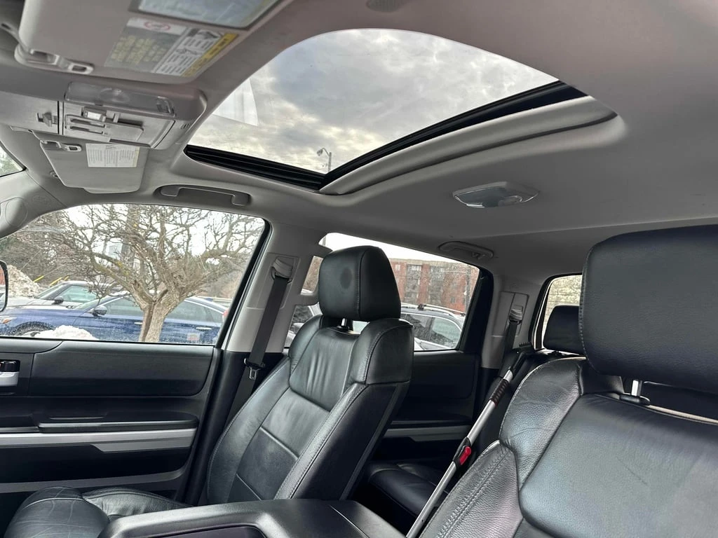 Toyota Tundra * 4x4 Crewmax * CARFAX * БЕЗ ПЪРВОНАЧАЛНА ВНОСКА - изображение 10