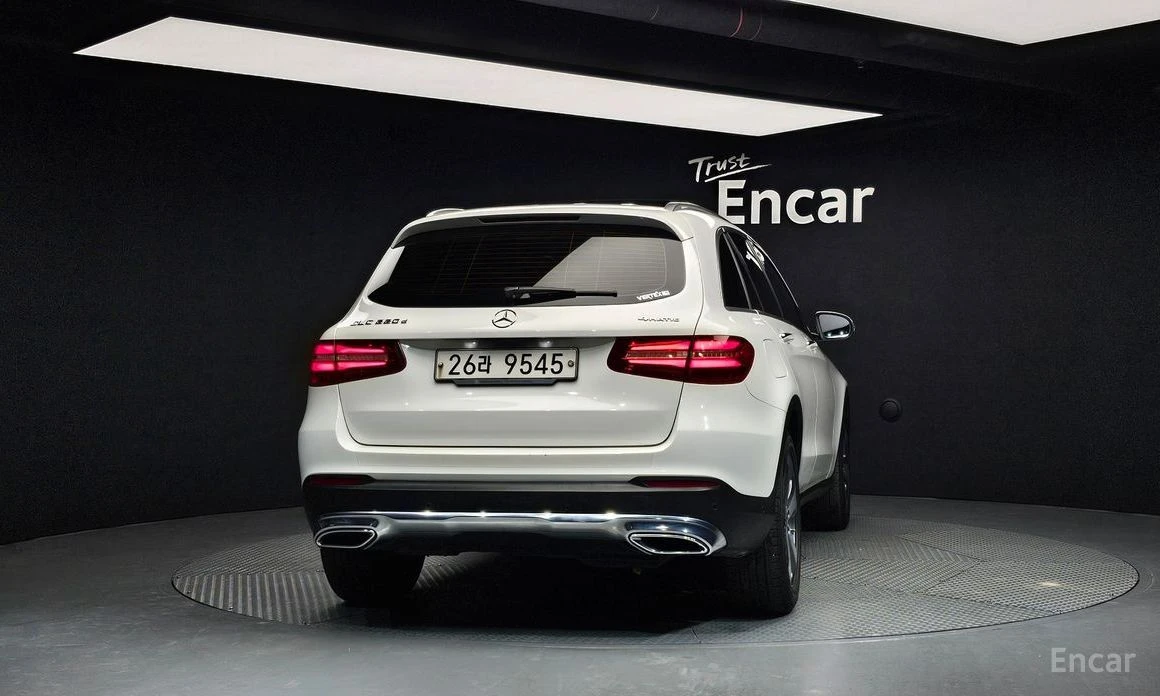 Mercedes-Benz GLC 220  - изображение 4