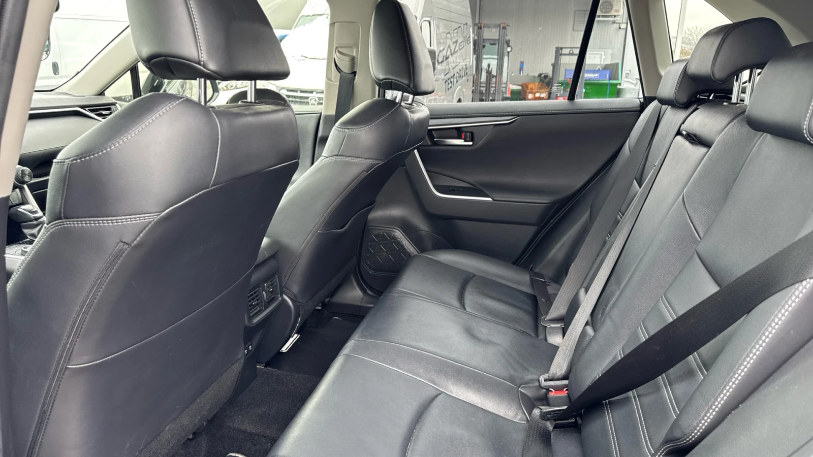 Toyota Rav4 LUXURY 2.5 HEV AWD | Mobile.bg � ����������� 12