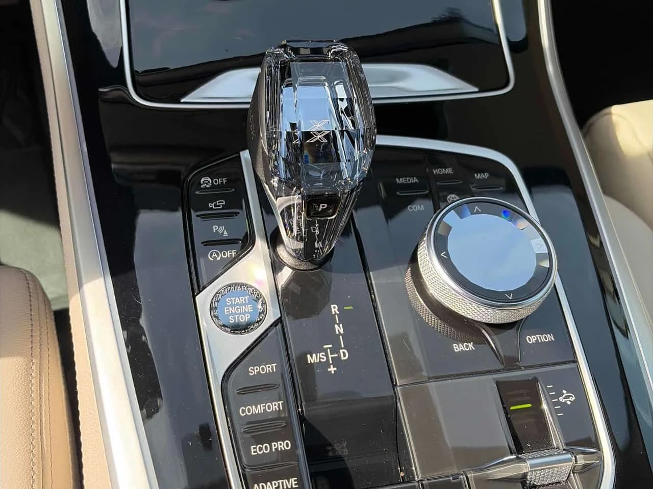 BMW X5 xDrive40i M PACK/HARMAN KARDON/360 CAM/HUD/ЛАЗЕРИ, снимка 11 - Автомобили и джипове - 53740515