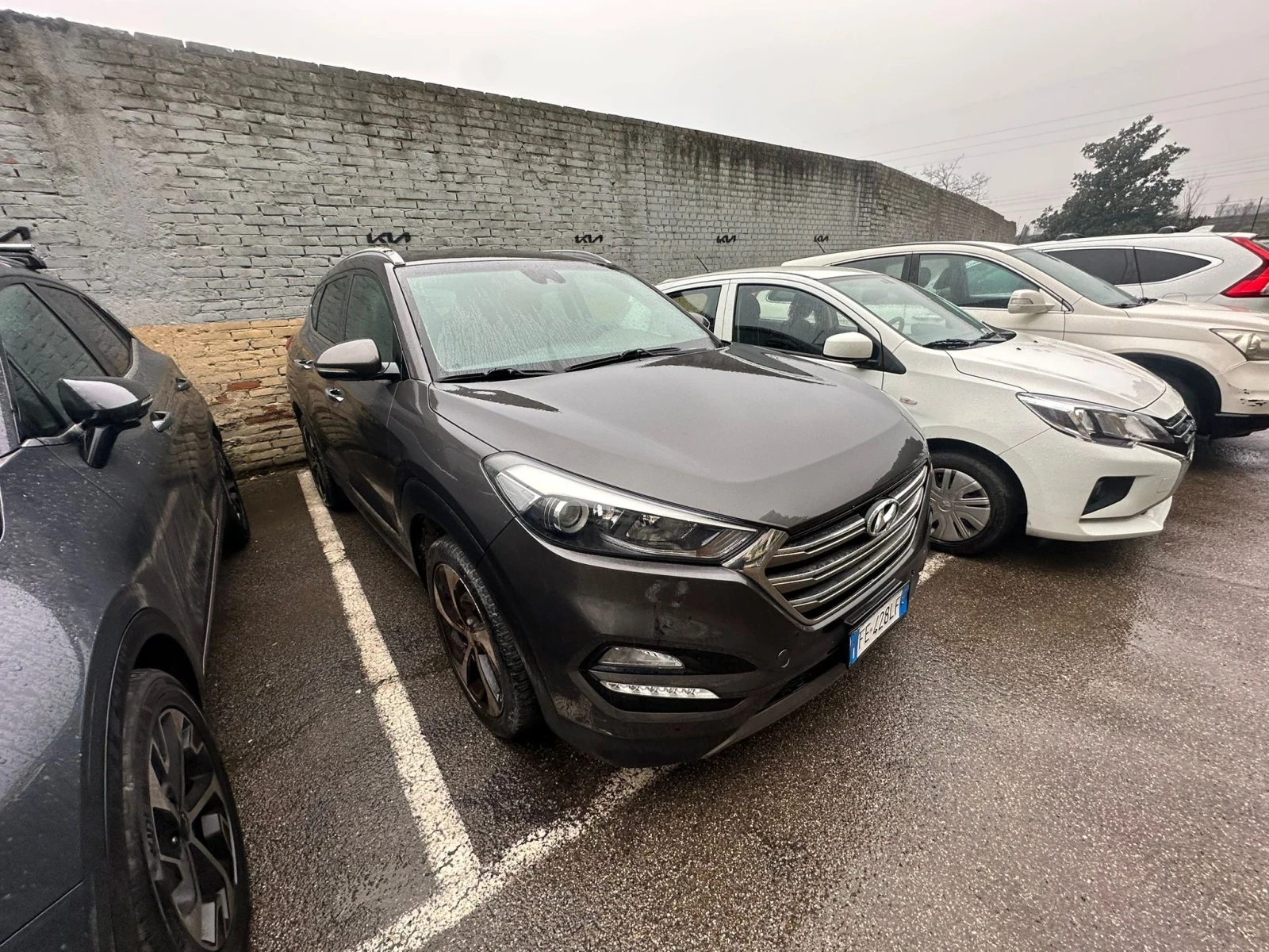 Hyundai Tucson 1.7 crdi X-Posible, снимка 5 - Автомобили и джипове - 53831335