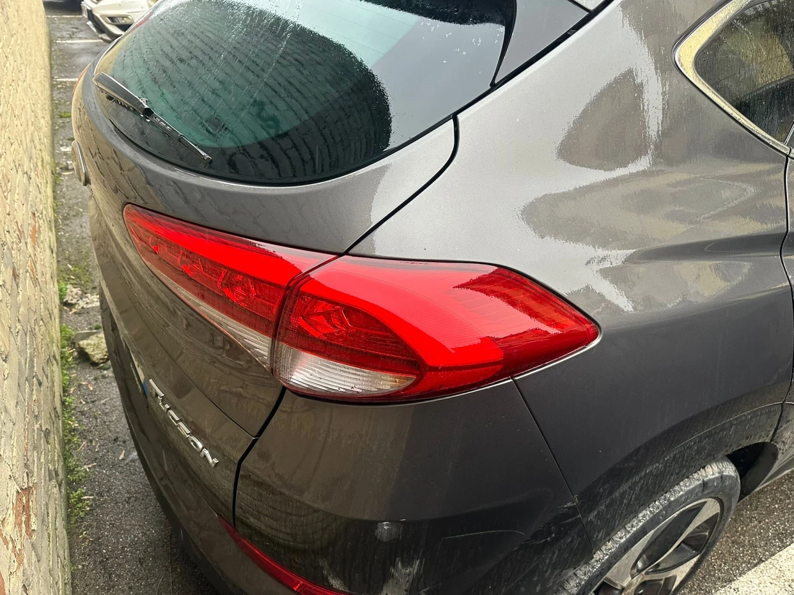 Hyundai Tucson 1.7 crdi X-Posible, снимка 12 - Автомобили и джипове - 53831335