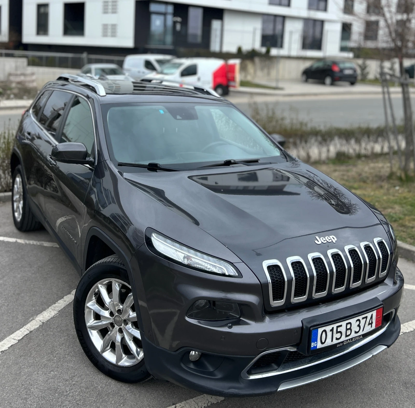Jeep Cherokee, снимка 2 - Автомобили и джипове - 53888971