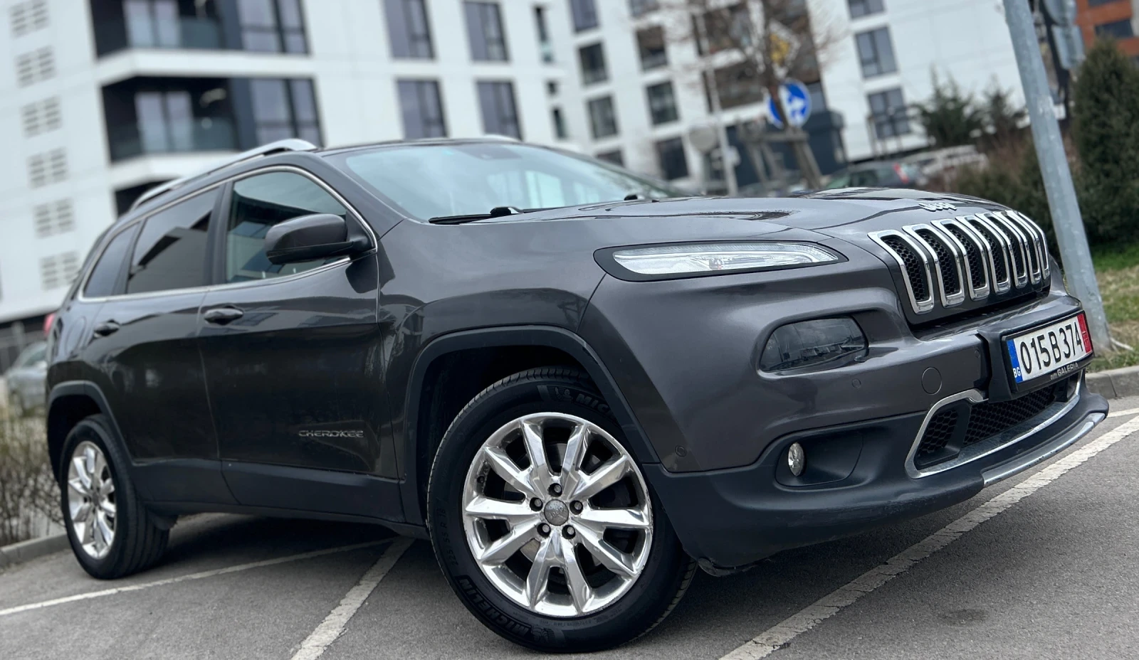 Jeep Cherokee, снимка 3 - Автомобили и джипове - 53888971