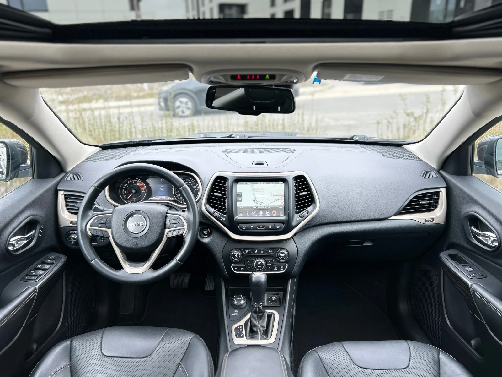 Jeep Cherokee, снимка 11 - Автомобили и джипове - 53888971