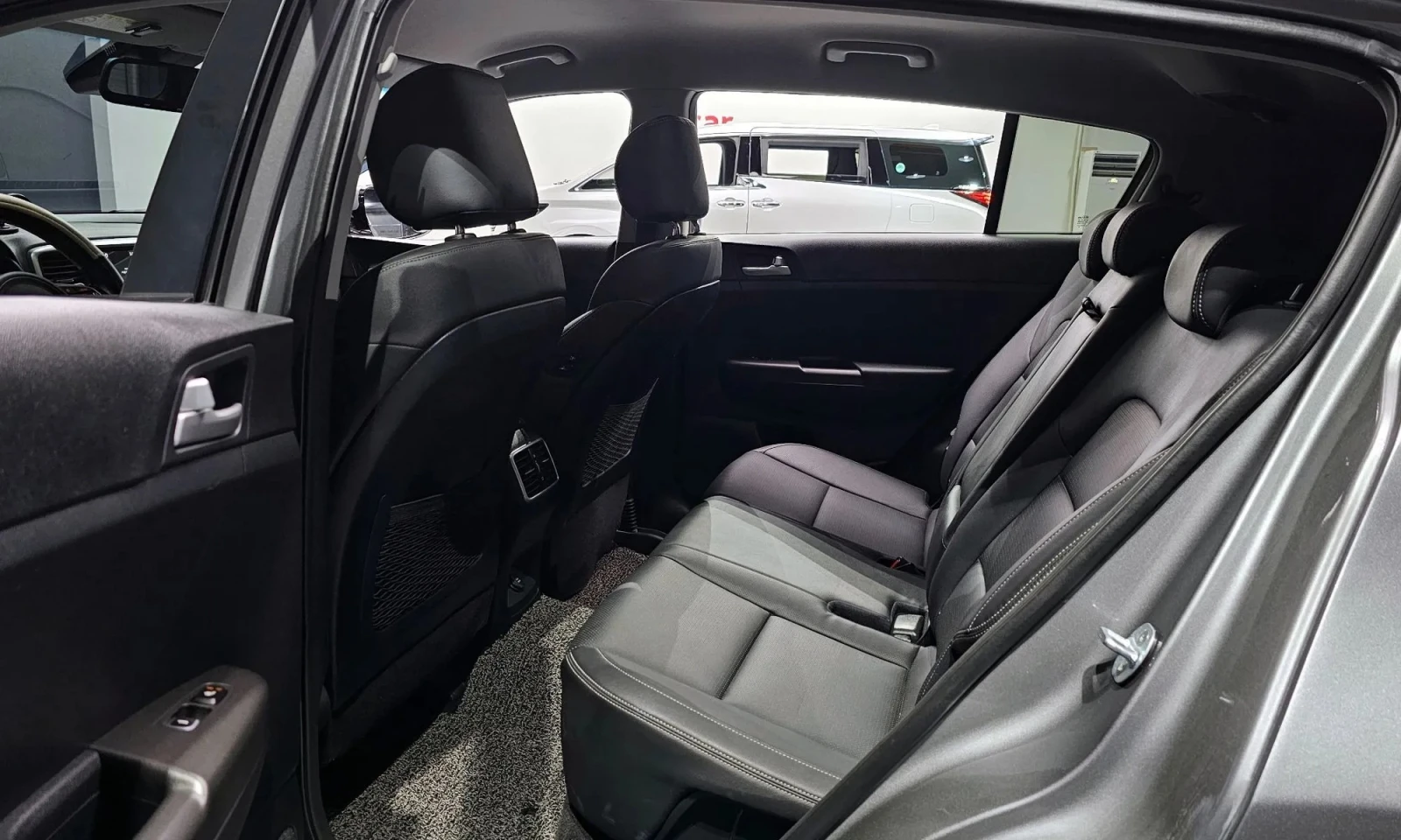 Kia Sportage 2.0 2Wd Prestige, снимка 11 - Автомобили и джипове - 53913930