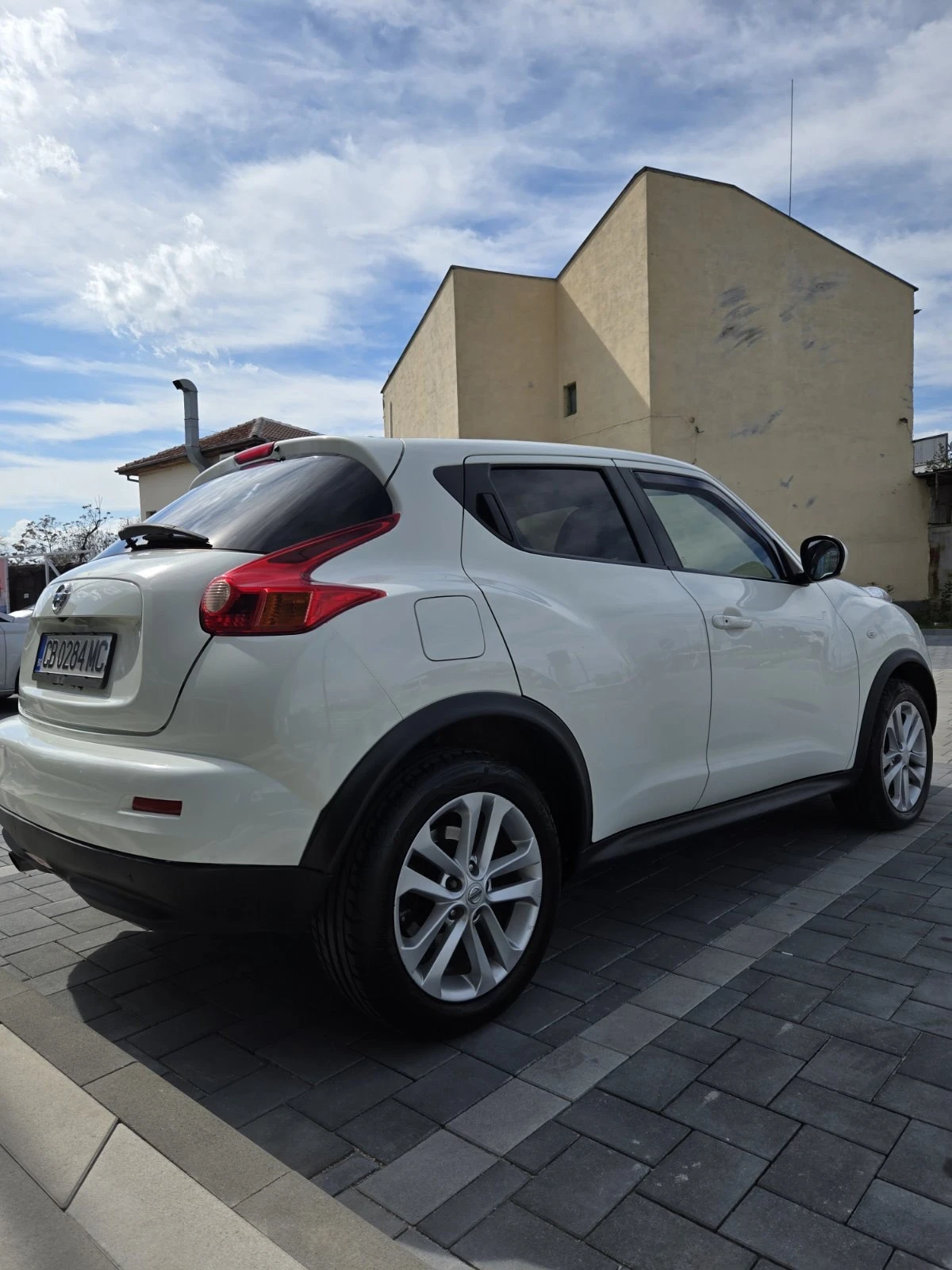 Nissan Juke газ, снимка 4 - Автомобили и джипове - 54173399