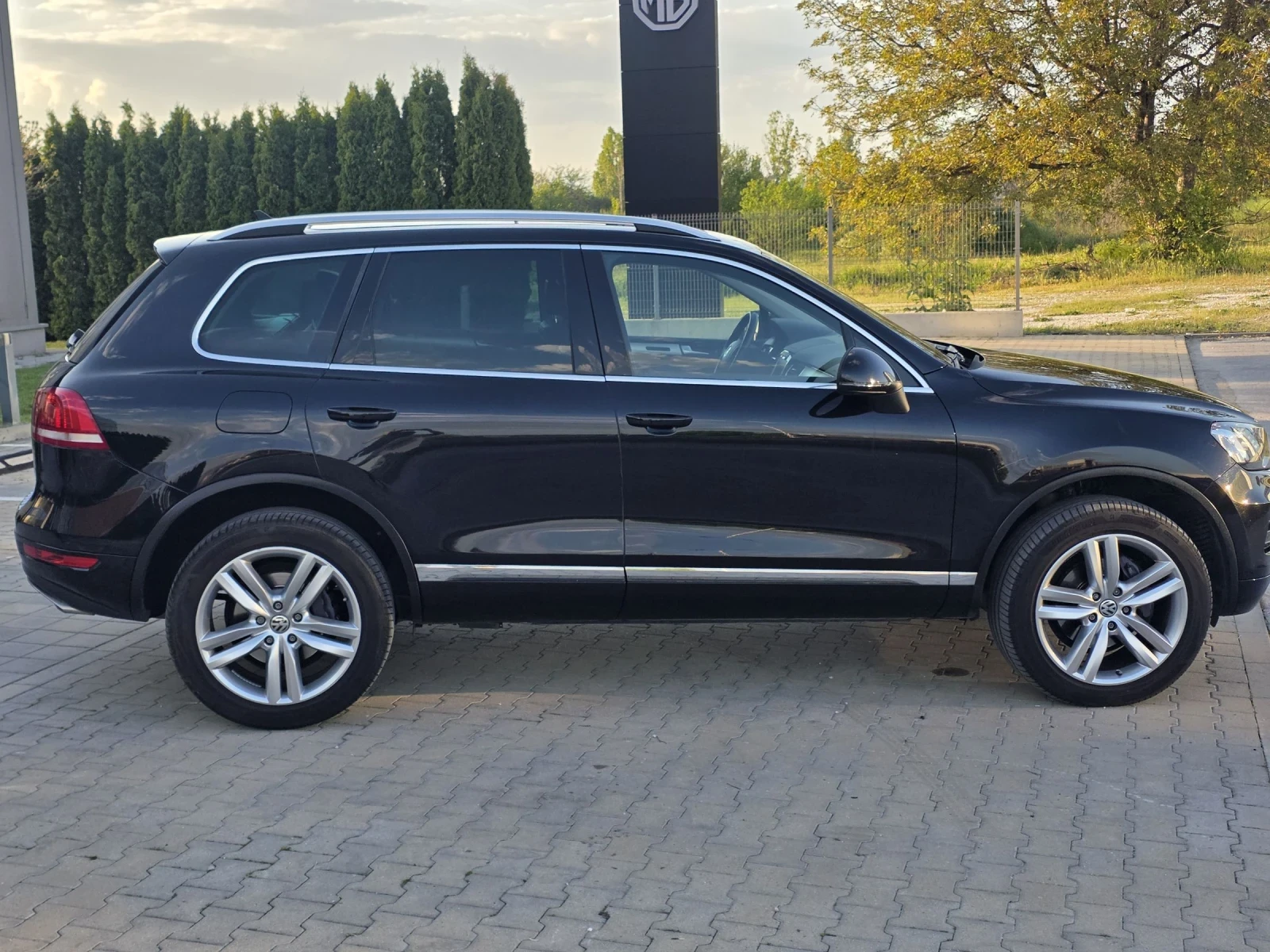 VW Touareg 3.0TDI FULL SERVICE HISTORY , снимка 5 - Автомобили и джипове - 54558908
