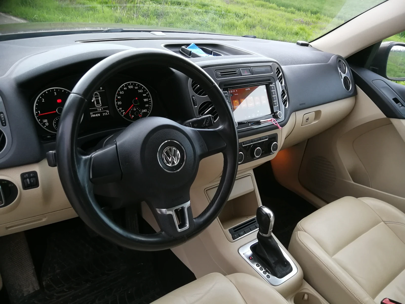 VW Tiguan, снимка 3 - Автомобили и джипове - 55646643