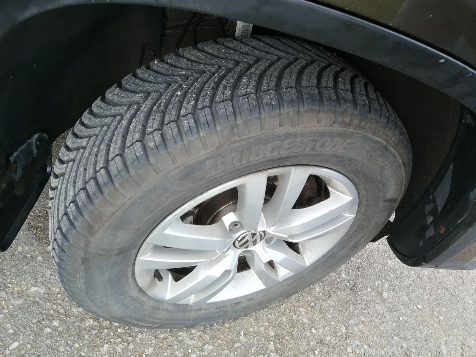 VW Tiguan, снимка 8 - Автомобили и джипове - 55646643