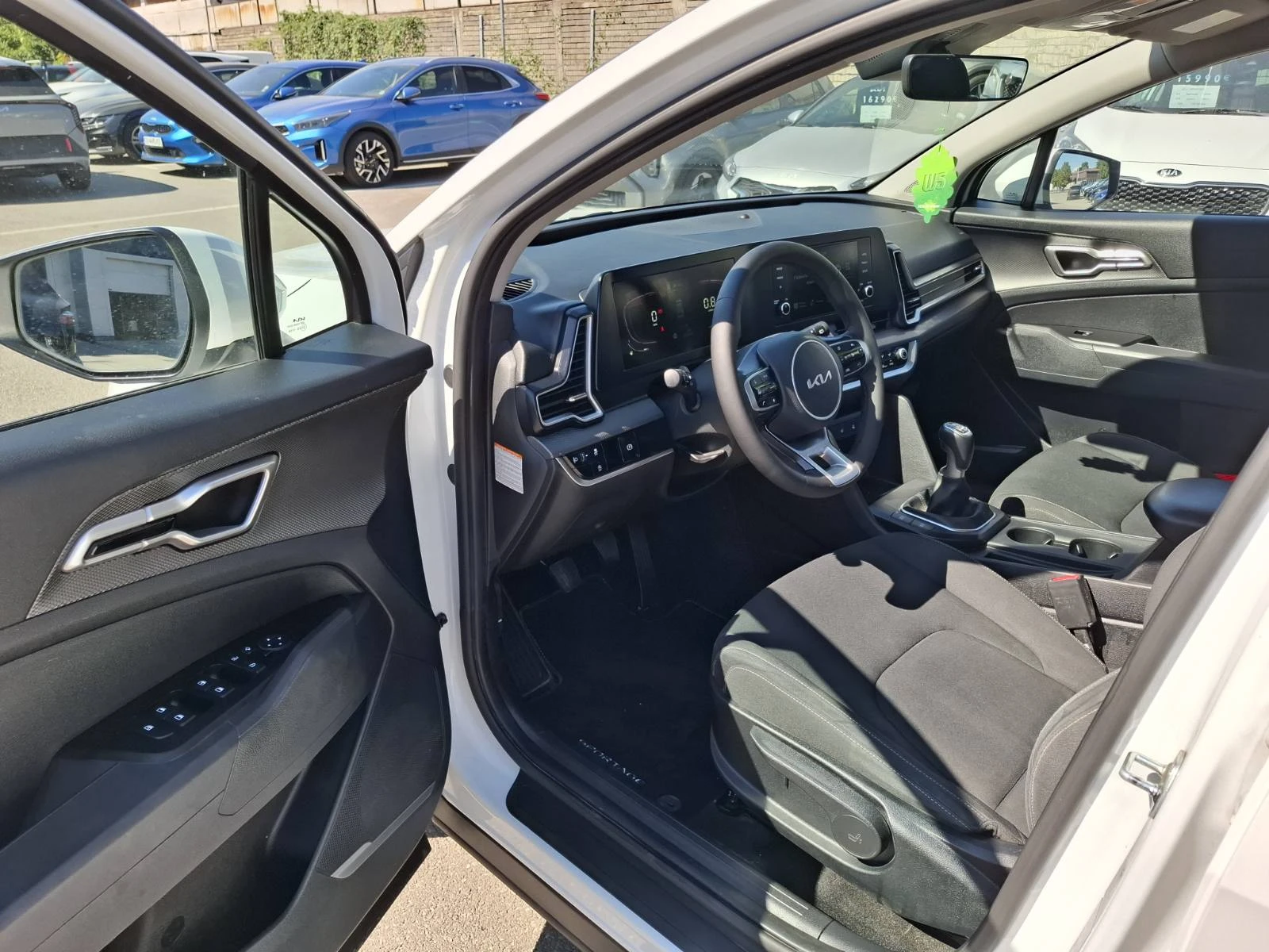 Kia Sportage 1.6 crdi 2WD Comfort, снимка 9 - Автомобили и джипове - 55829642
