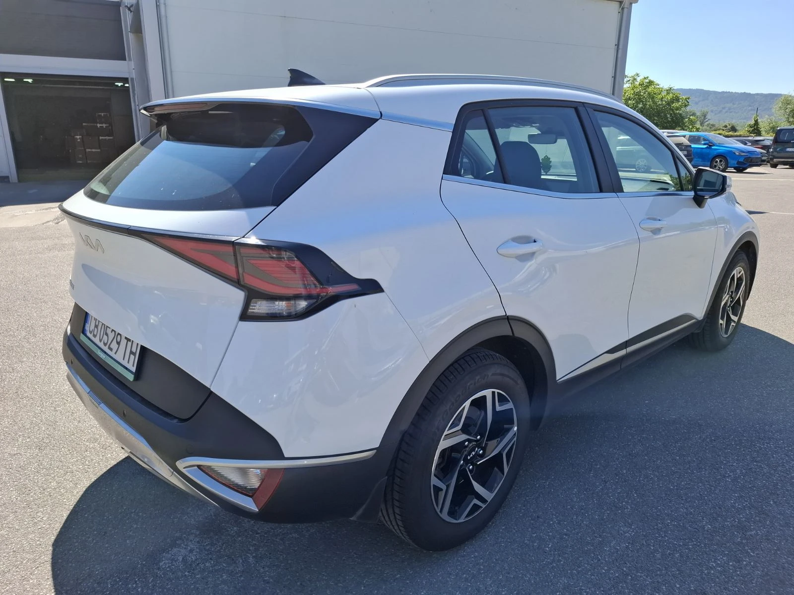 Kia Sportage 1.6 crdi 2WD Comfort, снимка 4 - Автомобили и джипове - 55829642