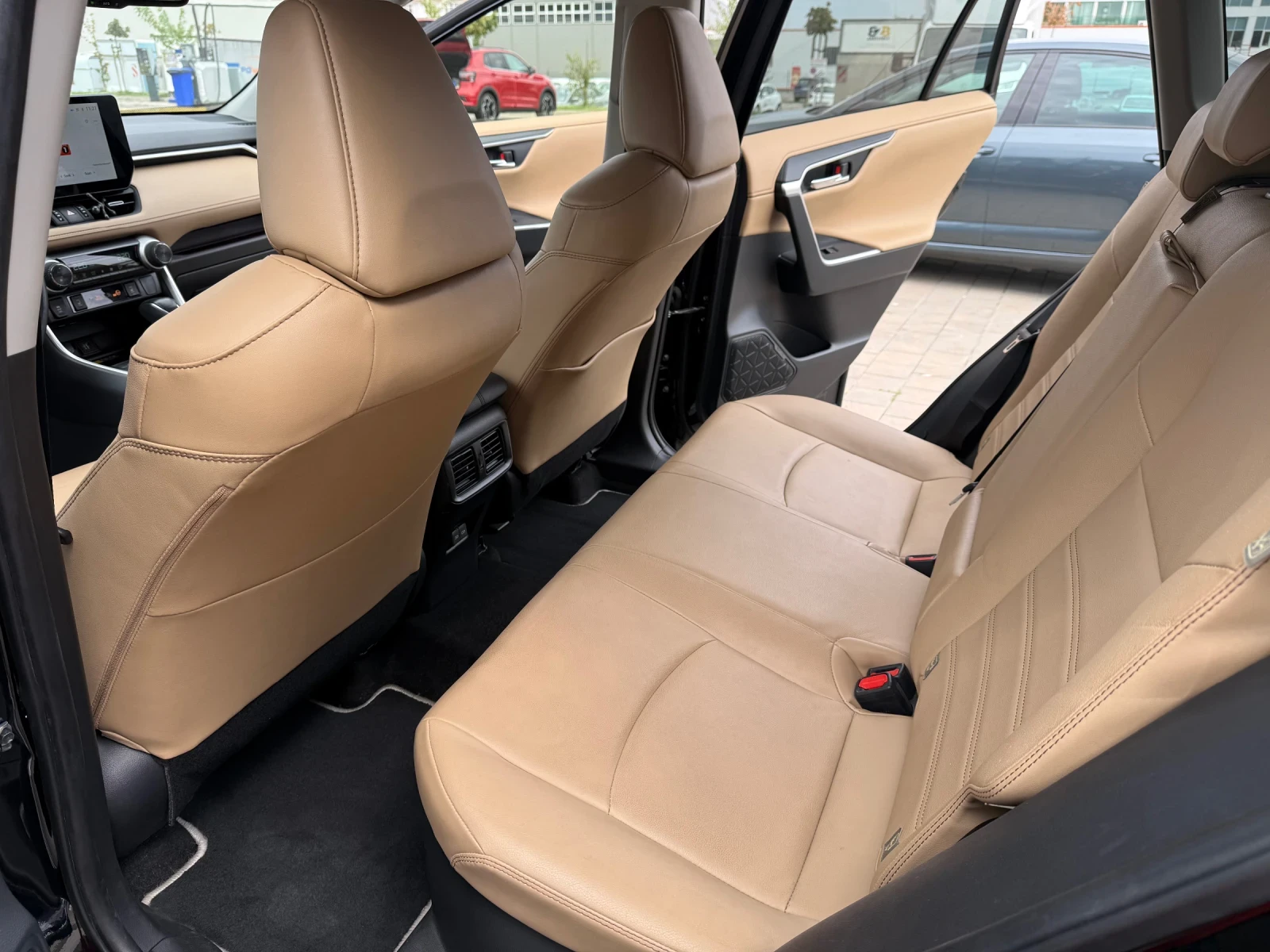Toyota Rav4 Luxury , снимка 7 - Автомобили и джипове - 56073717