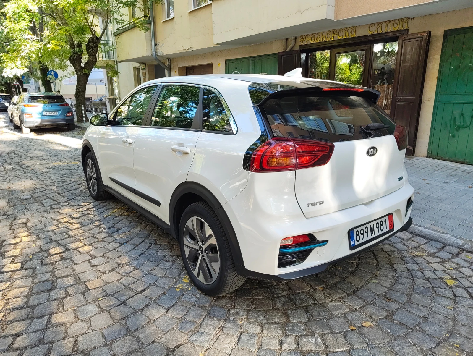 Kia Niro 65KWh* SOH 97%* KIA CONNECT* , снимка 2 - Автомобили и джипове - 56690636