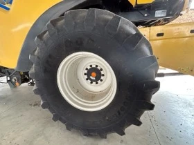 Комбайн New Holland CR9080, снимка 14