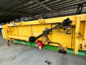 Комбайн New Holland CR9080, снимка 3