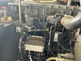 Комбайн New Holland CR9080, снимка 13