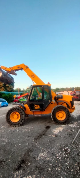 Телескопичен товарач JCB 525, снимка 5