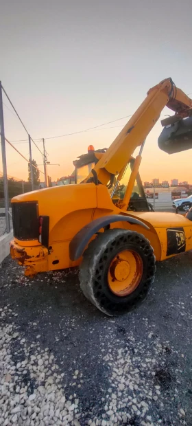 Телескопичен товарач JCB 525, снимка 3