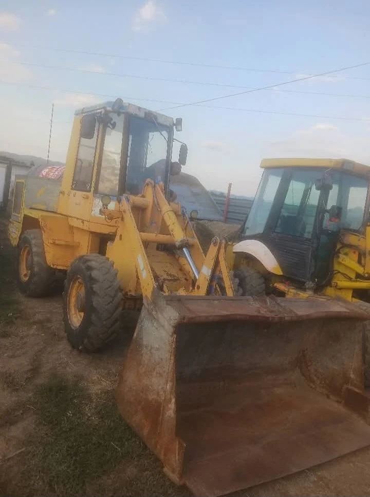 Мини челни товарачи Друга  Schaeff 6300кг 