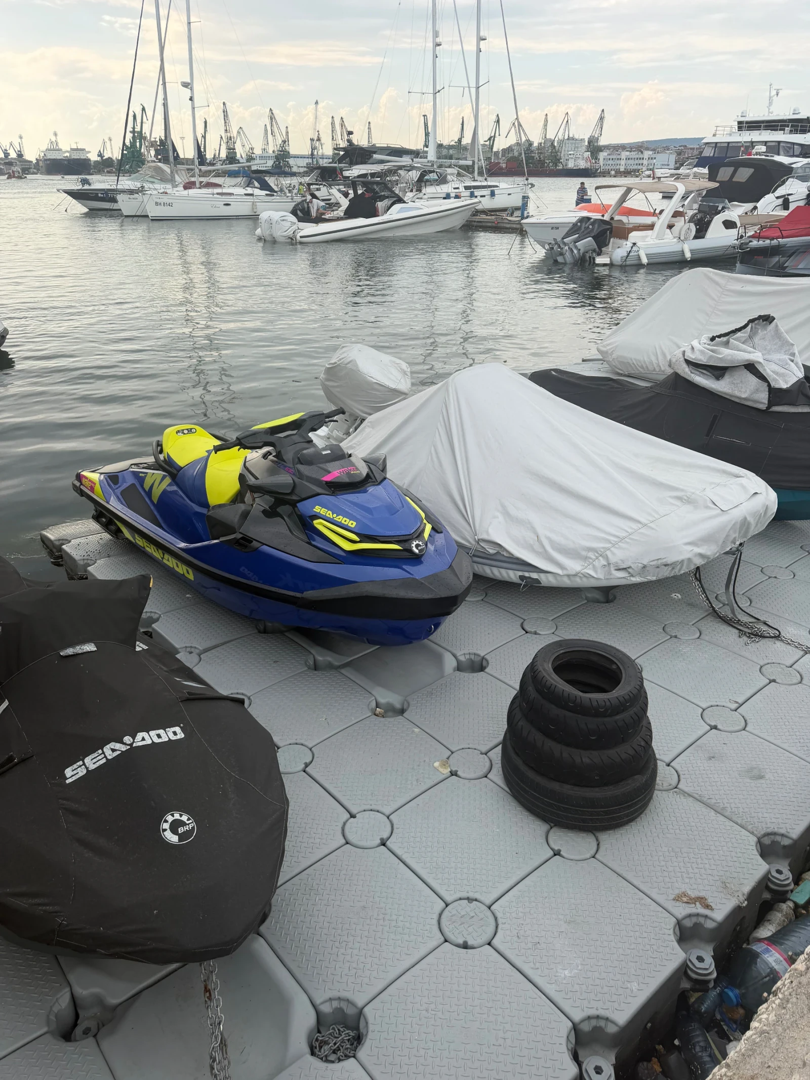 Джет Bombardier Sea Doo Sea Doo Wake Pro 230, снимка 2 - Воден транспорт - 55749310