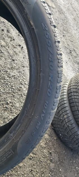 Гуми Зимни 255/40R20, снимка 7