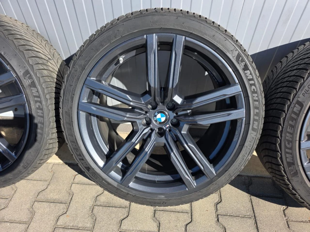 ���� � ������ 295/35R21 | Mobile.bg � ����������� 2