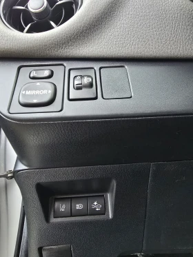 Toyota Yaris 1.5VVT AUTOMATIC, снимка 8