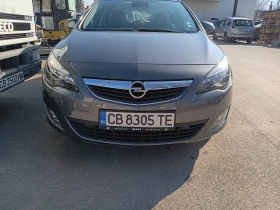 Opel Astra Sports Tourer, снимка 1