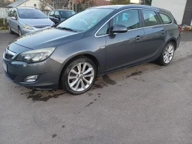 Opel Astra Sports Tourer, снимка 9