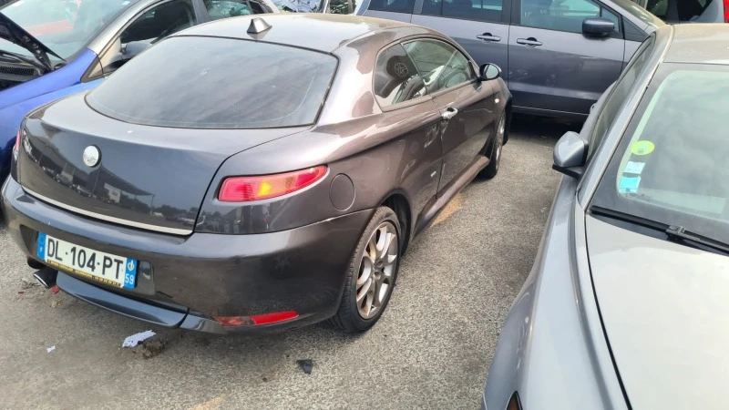 Alfa Romeo Gt 1.8 TS /1.9 JTD, снимка 9 - Автомобили и джипове - 39167377