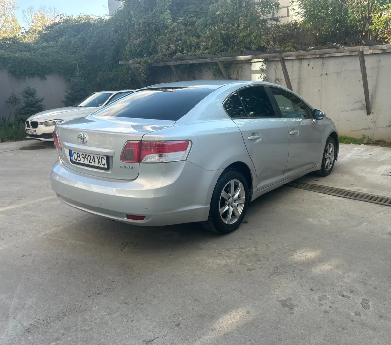 Toyota Avensis 2.0, снимка 5 - Автомобили и джипове - 47646678