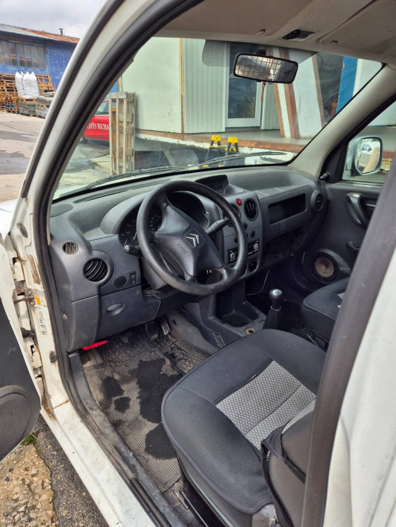 Citroen Berlingo, снимка 4 - Автомобили и джипове - 47678845