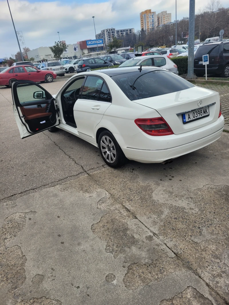 Mercedes-Benz C 180, снимка 3 - Автомобили и джипове - 49145842