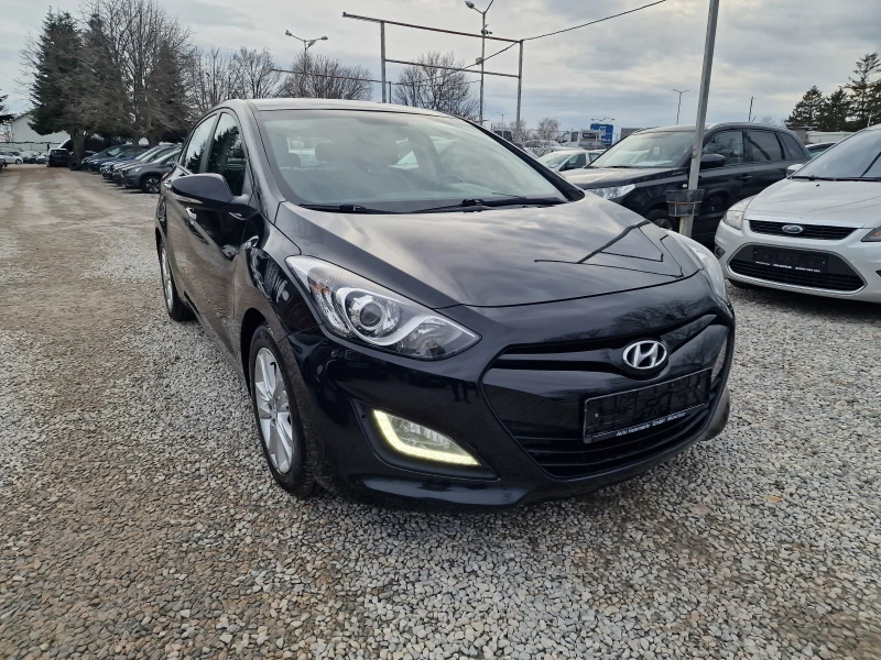 Hyundai I30 1.4CRDI-90k.s-КОЖЕН САЛОН-EURO 5, снимка 3 - Автомобили и джипове - 48538182