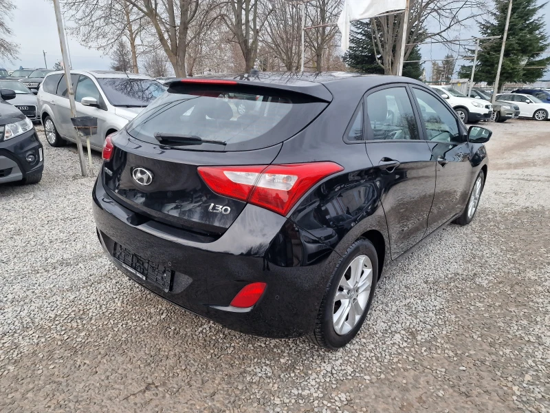 Hyundai I30 1.4CRDI-90k.s-КОЖЕН САЛОН-EURO 5, снимка 4 - Автомобили и джипове - 48538182