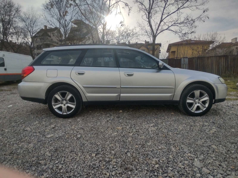 Subaru Outback, снимка 8 - Автомобили и джипове - 48614075