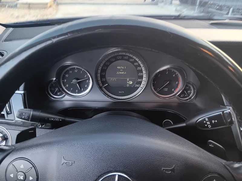 Mercedes-Benz E 350  350 CDI Avantgarde , снимка 10 - Автомобили и джипове - 49275941