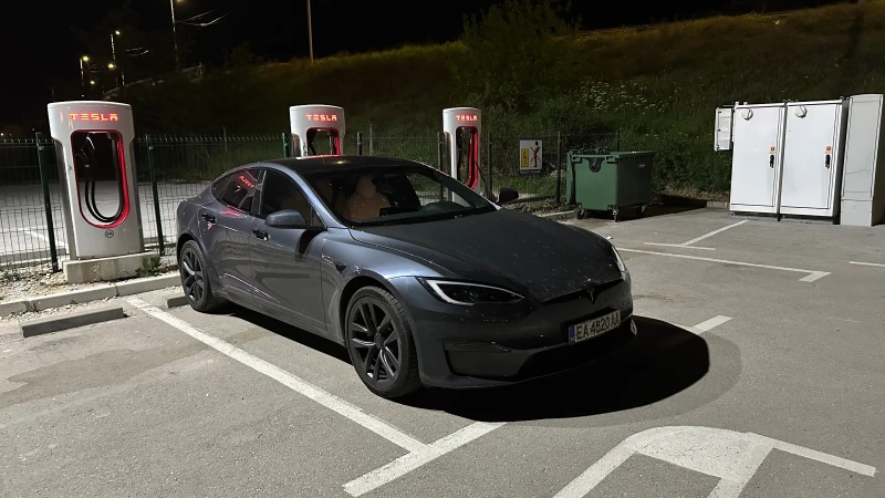 Tesla Model S Plaid, снимка 10 - Автомобили и джипове - 52489319
