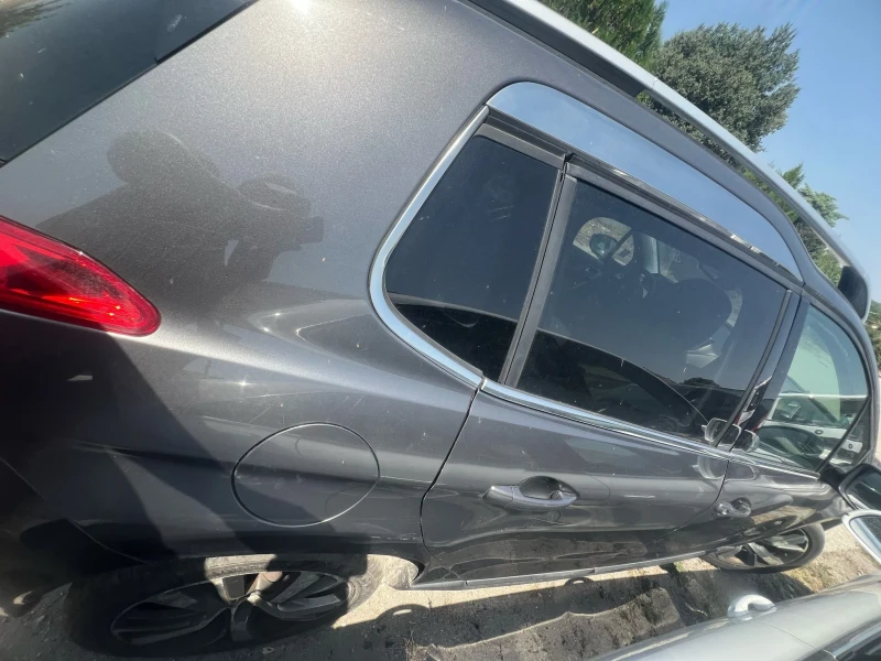 Peugeot 2008 allure 1.6ehdi, снимка 8 - Автомобили и джипове - 51197709