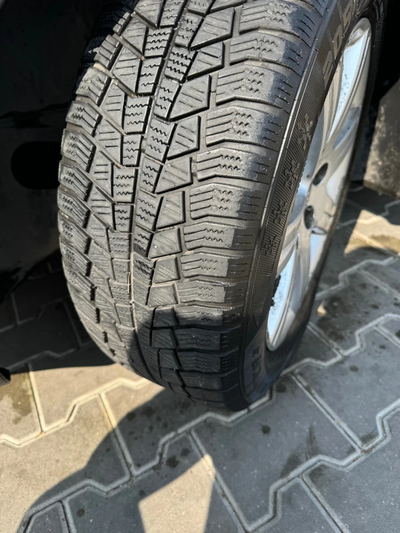 VW Golf Plus 2.0 ТDI 140k.c 6-скорости, снимка 11 - Автомобили и джипове - 51700900