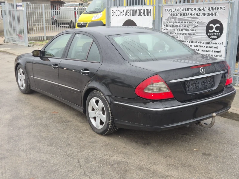 Mercedes-Benz E 220 220 CDI, снимка 5 - Автомобили и джипове - 52114926