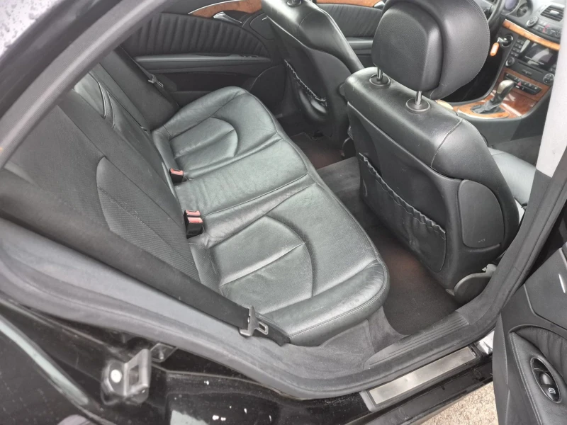 Mercedes-Benz E 220 220 CDI, снимка 12 - Автомобили и джипове - 52114926
