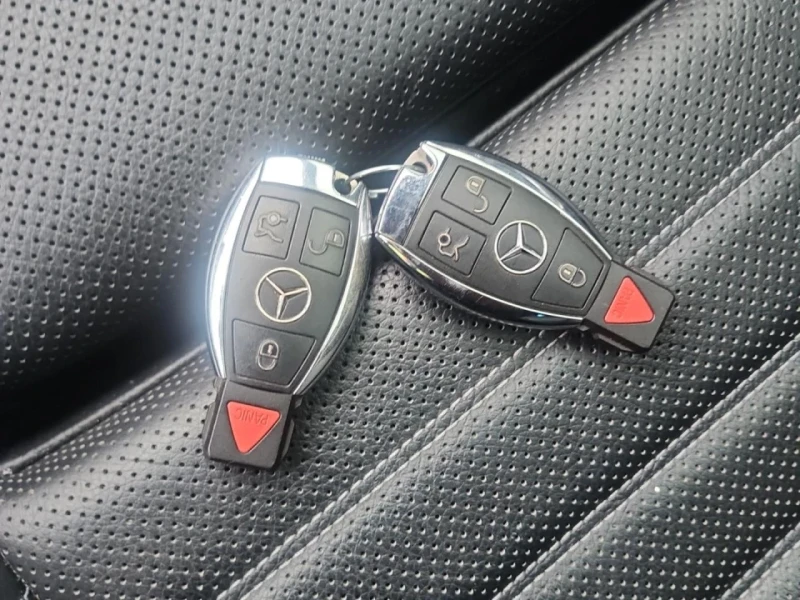 Mercedes-Benz C 300 AMG-line* 4Matic* Burmester* Пано* Подгрев, снимка 9 - Автомобили и джипове - 52390804