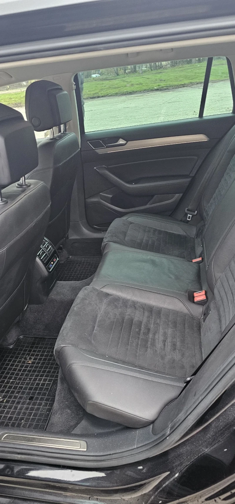 VW Passat DIGITAL AUTOMATIK HIGHLINE+ LED, снимка 13 - Автомобили и джипове - 52572683