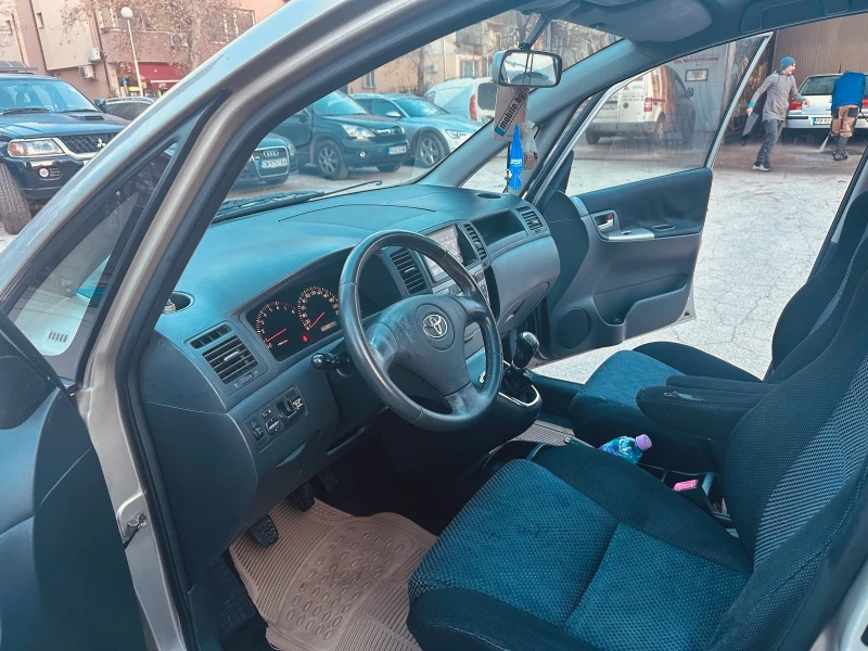 Toyota Corolla verso 1.6VVT-I, снимка 10 - Автомобили и джипове - 52848145